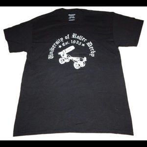 🌟University of Roller Derby t-shirt roller skate